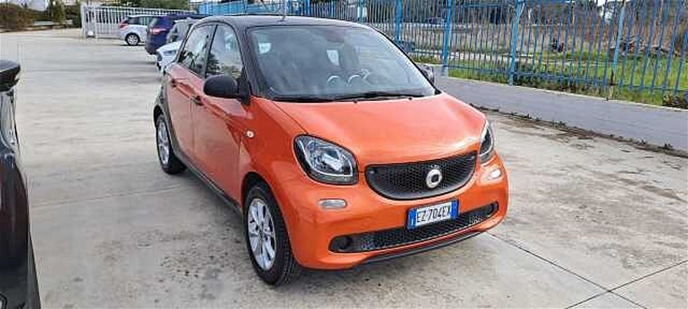 smart forfour forfour 70 1.0 Youngster  del 2015 usata a Matera (2)