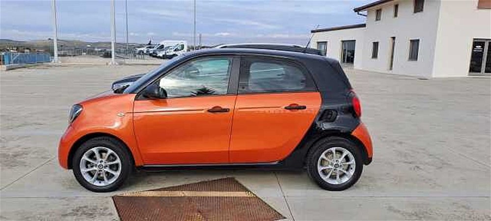 smart forfour forfour 70 1.0 Youngster  del 2015 usata a Matera (4)