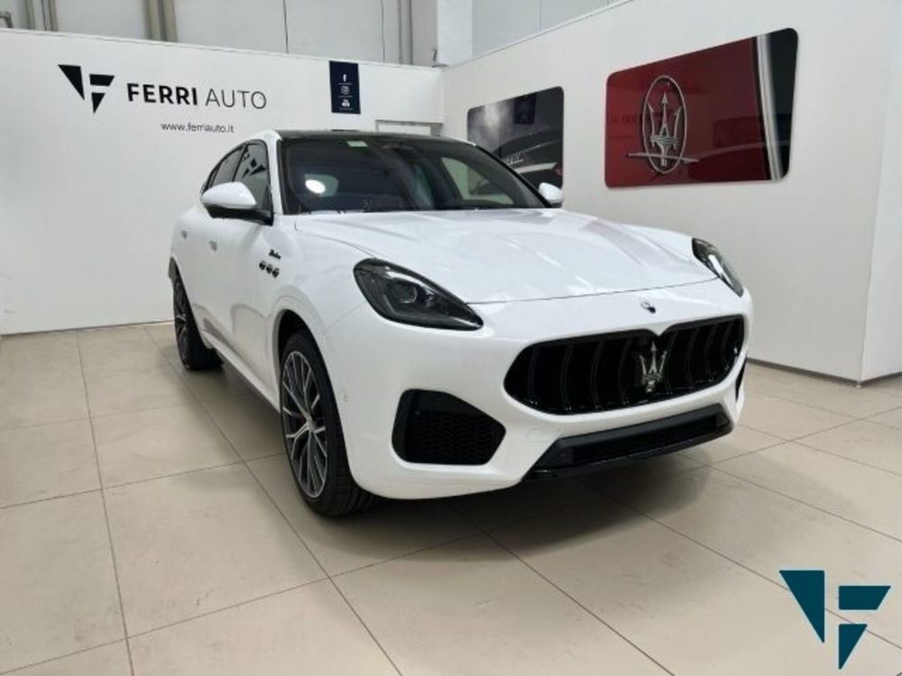 Maserati Grecale Grecale 2.0 mhev Modena 330cv auto nuova a Tavagnacco (3)