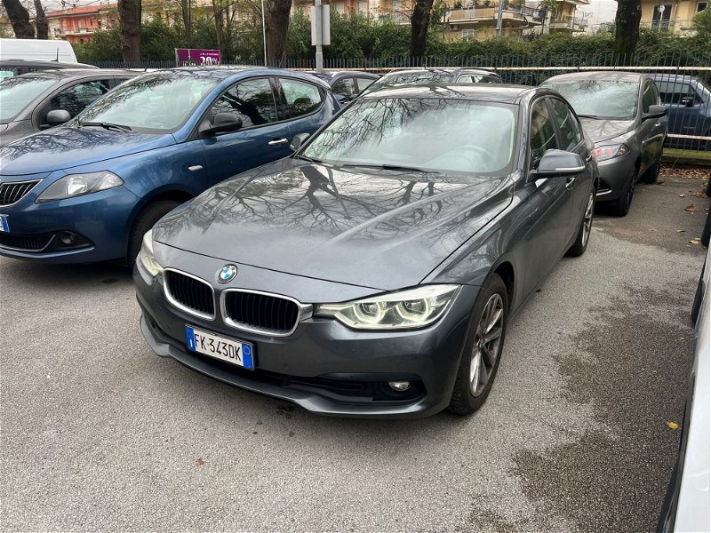 BMW Serie 3 318d Business Advantage  del 2017 usata a Fisciano