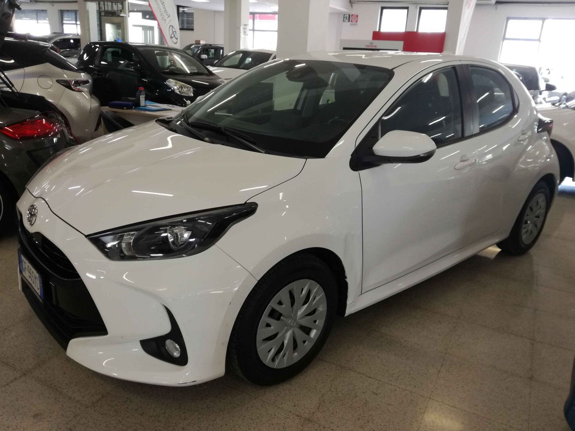 Toyota Yaris 1.0 5 porte Active  del 2021 usata a Salerno