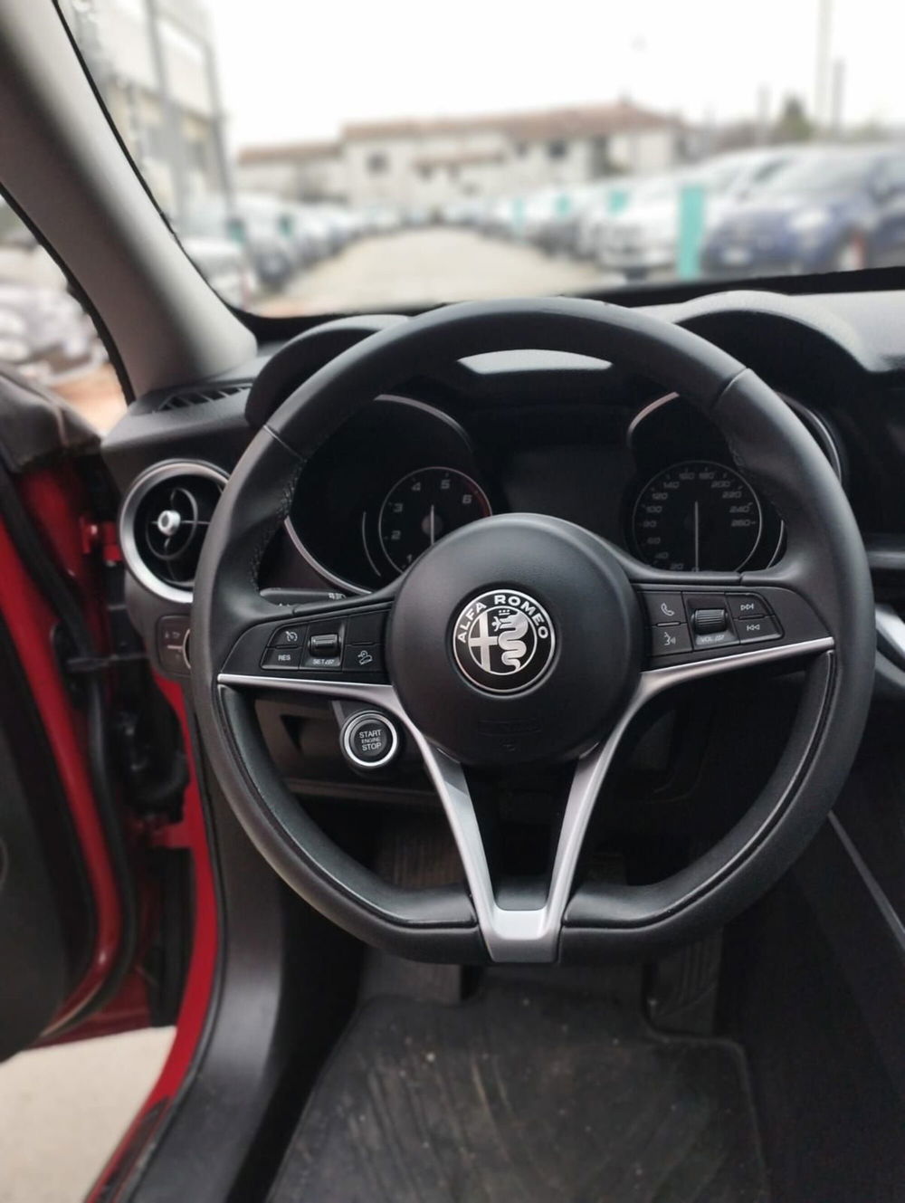 Alfa Romeo Stelvio usata a Frosinone (17)