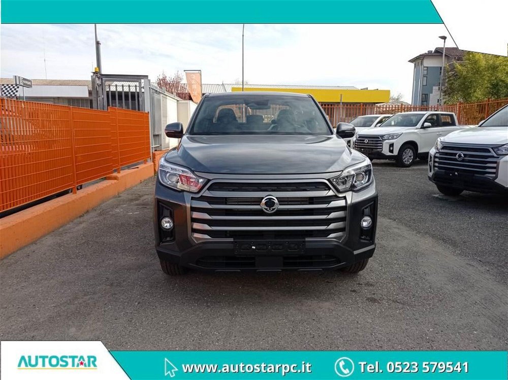 Ssangyong Rexton Sports Sports 2.2 4WD Double Cab Road XL nuova a Piacenza (2)