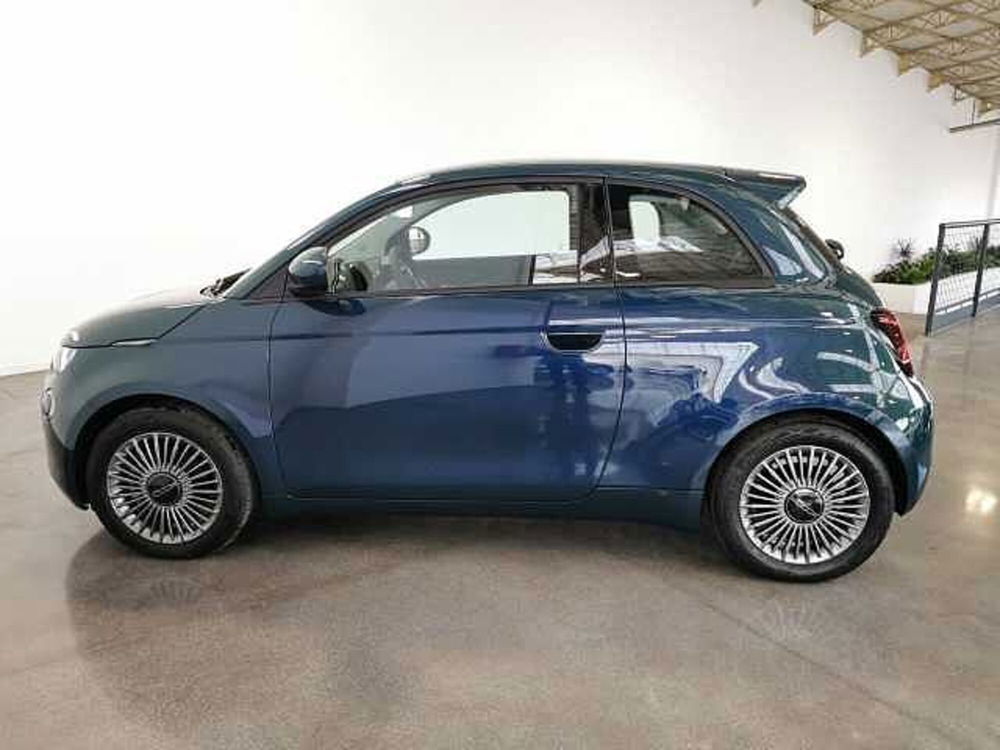 Fiat 500e nuova a Chieti (9)