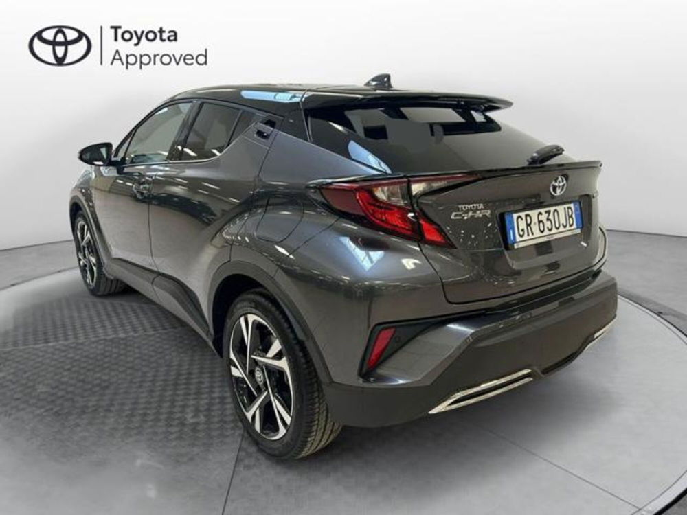 Toyota Toyota C-HR nuova a Cuneo (6)