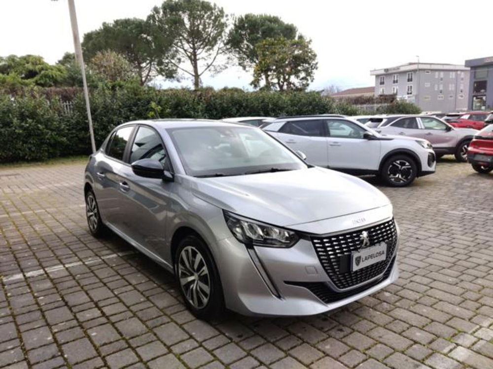 Peugeot 208 nuova a Salerno (6)