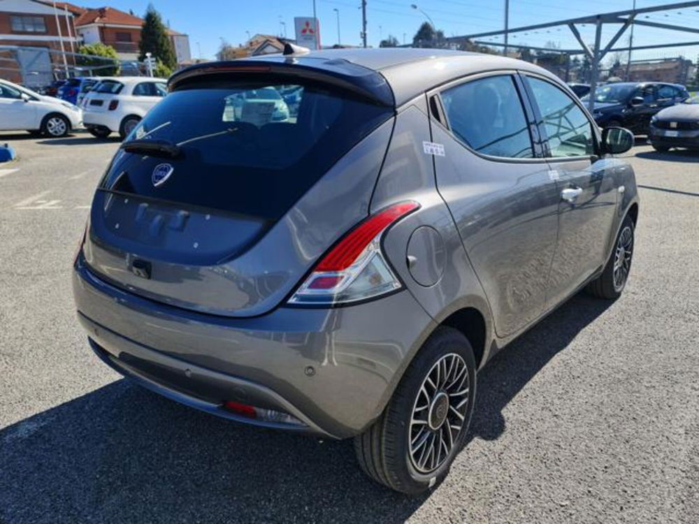 Lancia Ypsilon nuova a Torino (9)