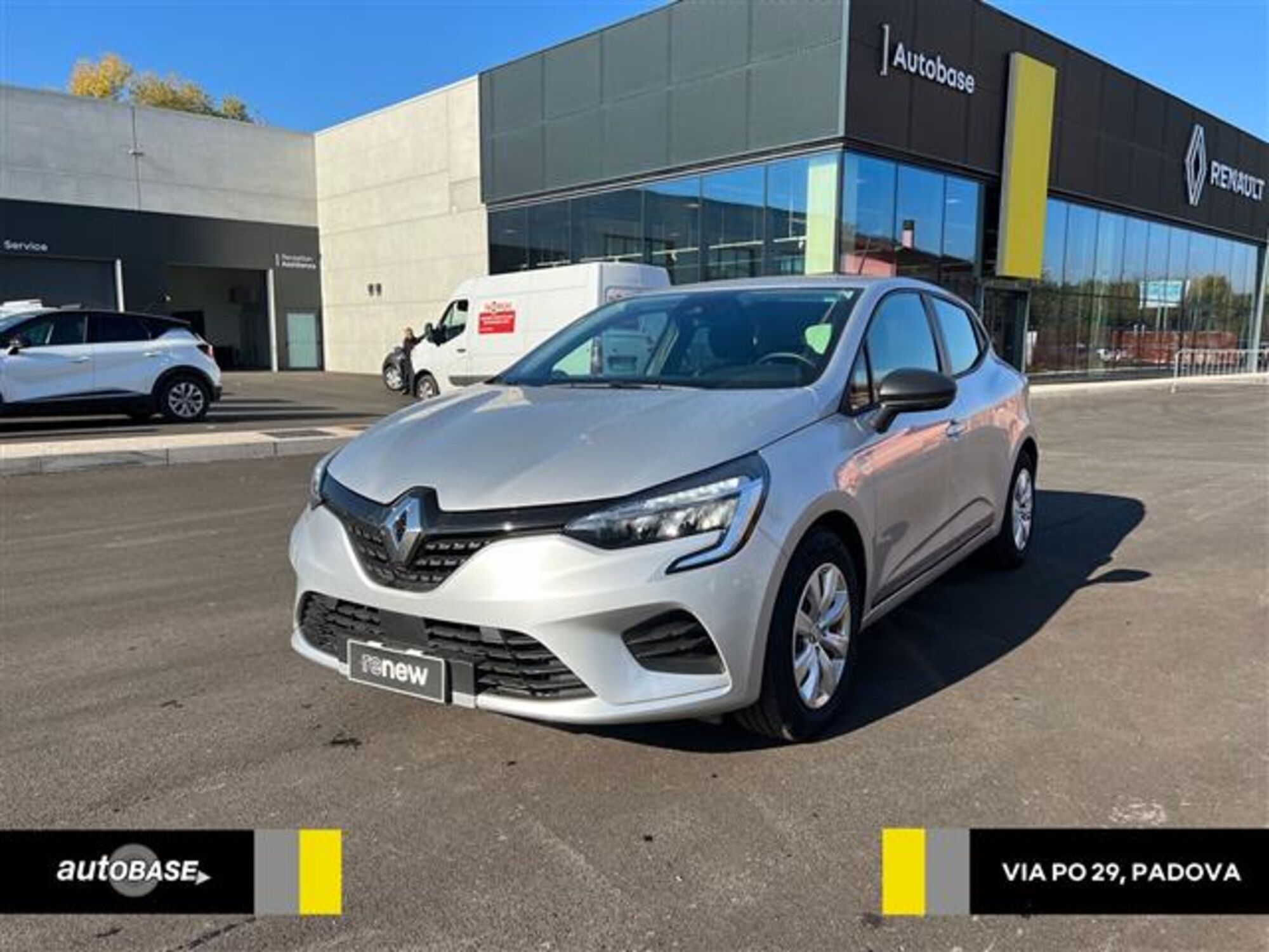 Renault Clio TCe 90 CV 5 porte Life  del 2022 usata a Albignasego