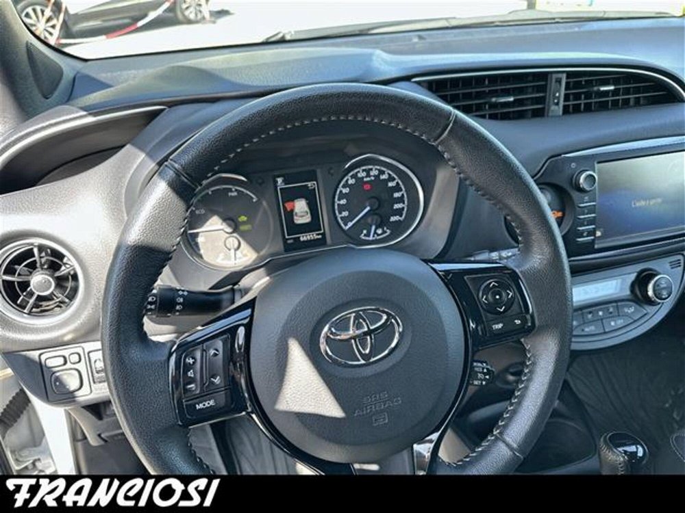 Toyota Yaris 1.5 Hybrid 5 porte Active  del 2018 usata a Mirandola (5)