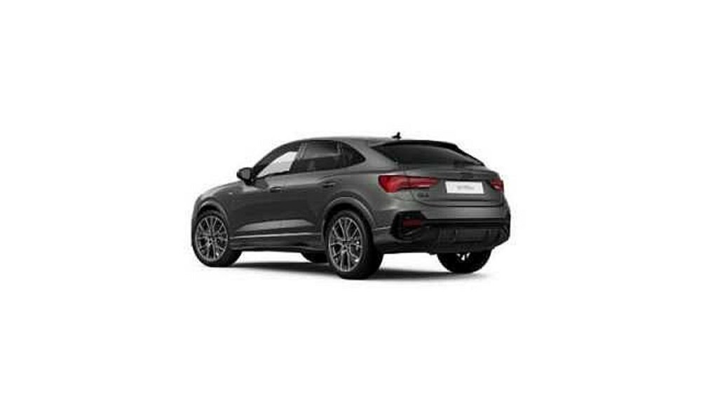 Audi Q3 Sportback 45 TFSI e S tronic Identity Black nuova a Altavilla Vicentina (5)