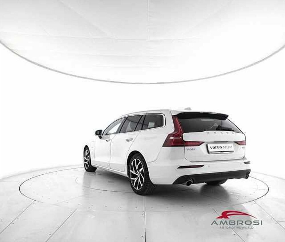 Volvo V60 T6 Recharge AWD Plug-in Hybrid Inscription  del 2021 usata a Corciano (4)