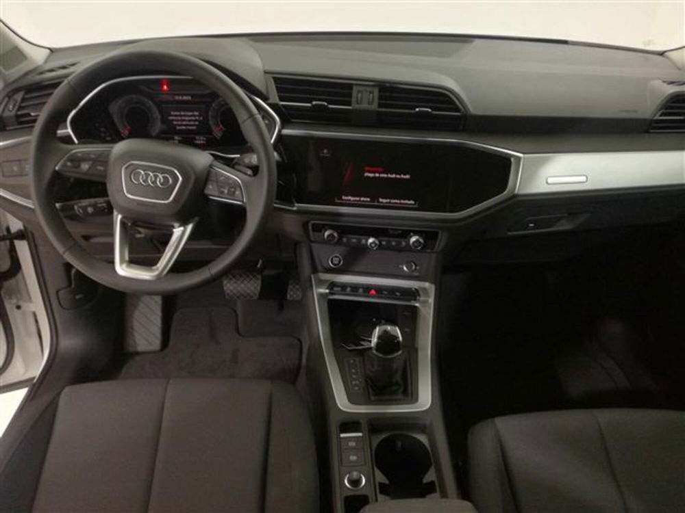 Audi Q3 Sportback nuova a Salerno (7)