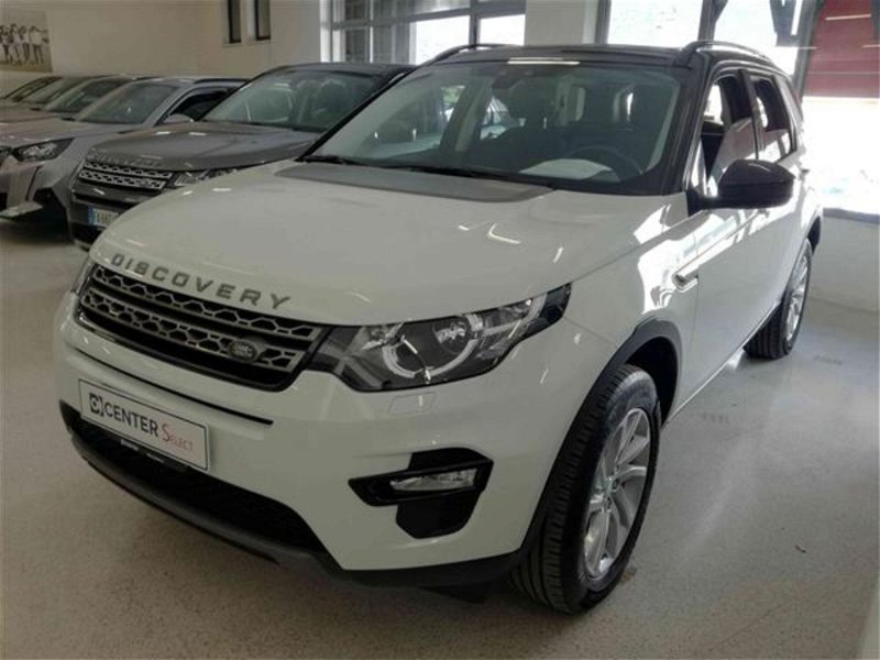 Land Rover Discovery Sport 2.0 TD4 150 CV HSE my 18 del 2017 usata a Salerno