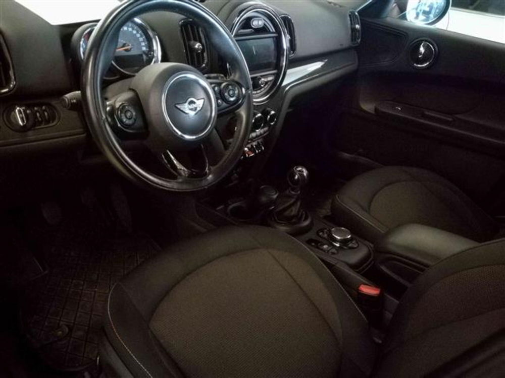 MINI Mini Countryman 1.5 One D Hype Countryman  del 2017 usata a Salerno (5)