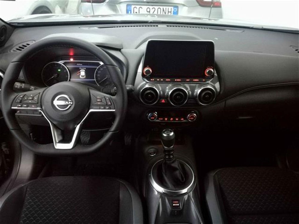 Nissan Juke 1.0 dig-t Acenta 114cv nuova a Salerno (4)