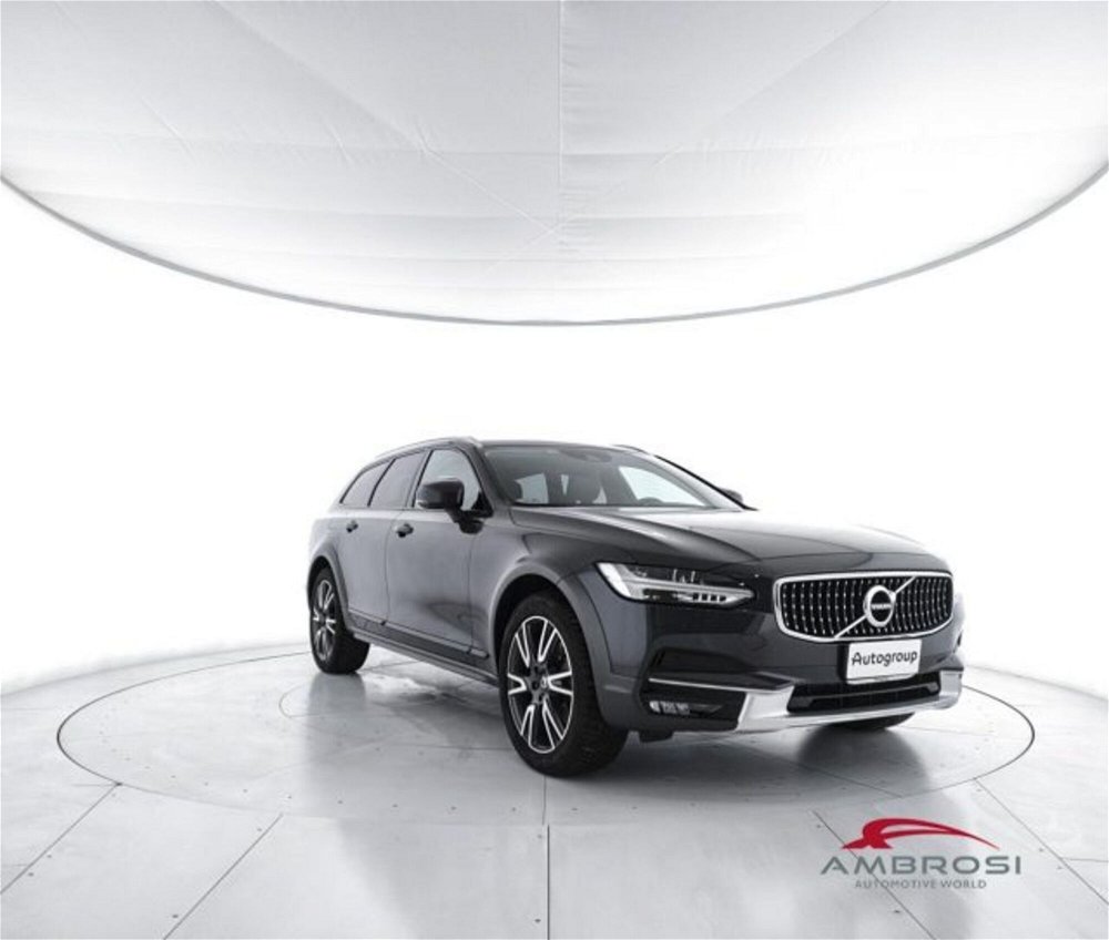 Volvo V90 Cross Country D5 AWD Geartronic Pro  del 2018 usata a Corciano (2)