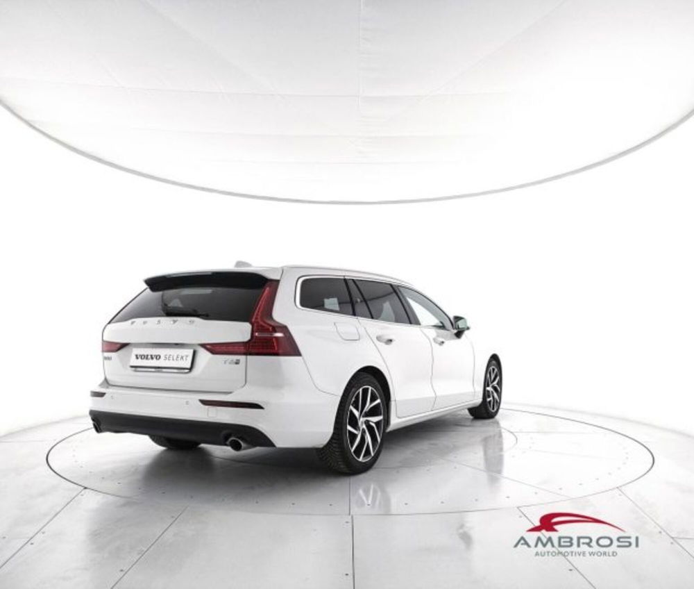 Volvo V60 T6 Recharge AWD Plug-in Hybrid Inscription  del 2021 usata a Corciano (3)