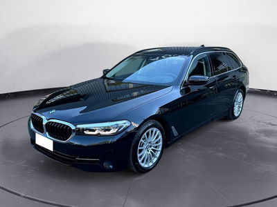 BMW Serie 5 Touring 530d 48V xDrive  Luxury del 2021 usata a Iseo