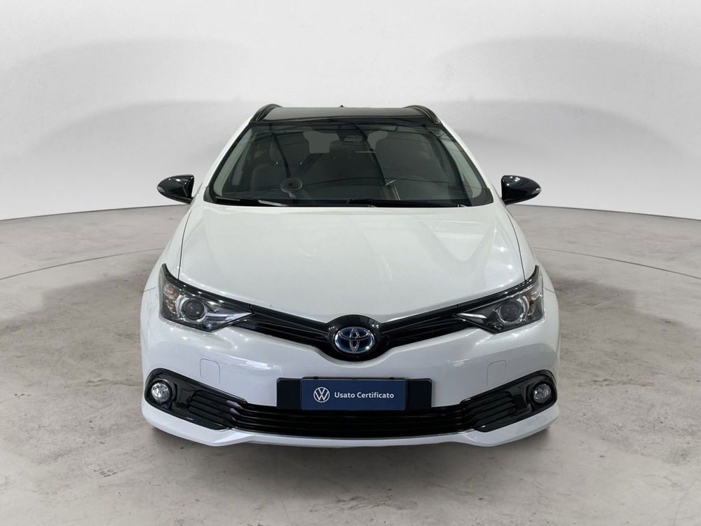 Toyota Auris Station Wagon usata a Massa-Carrara (8)