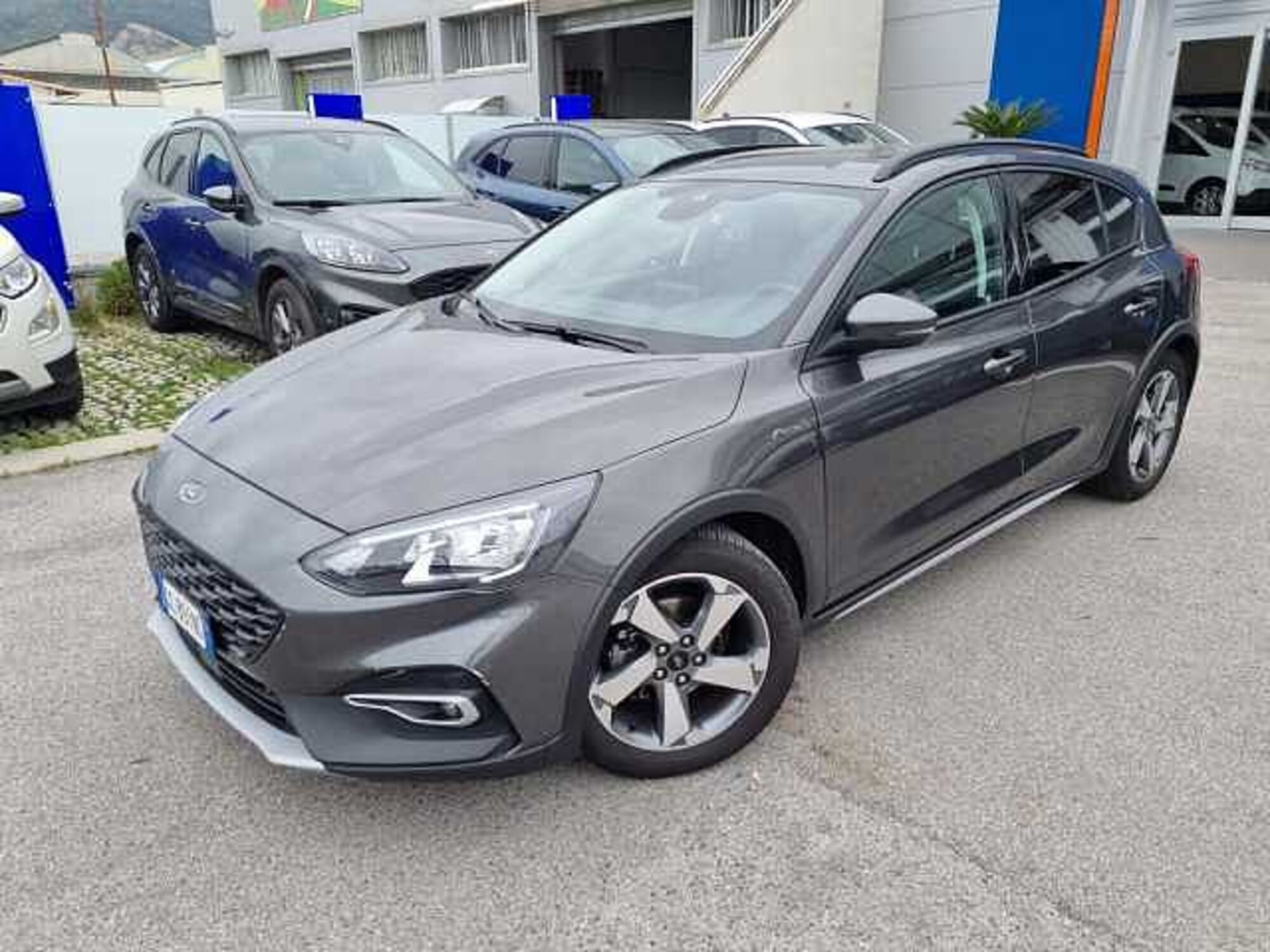 Ford Focus 1.0 EcoBoost 125 CV 5p. Active  del 2020 usata a Salerno