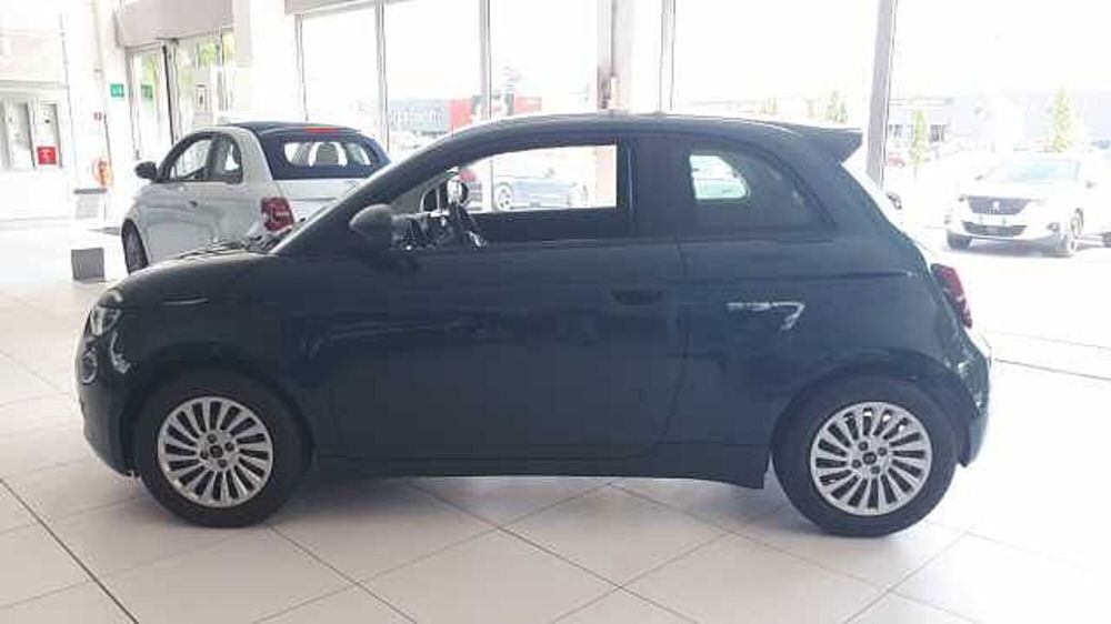 Fiat 500e usata a Milano (4)