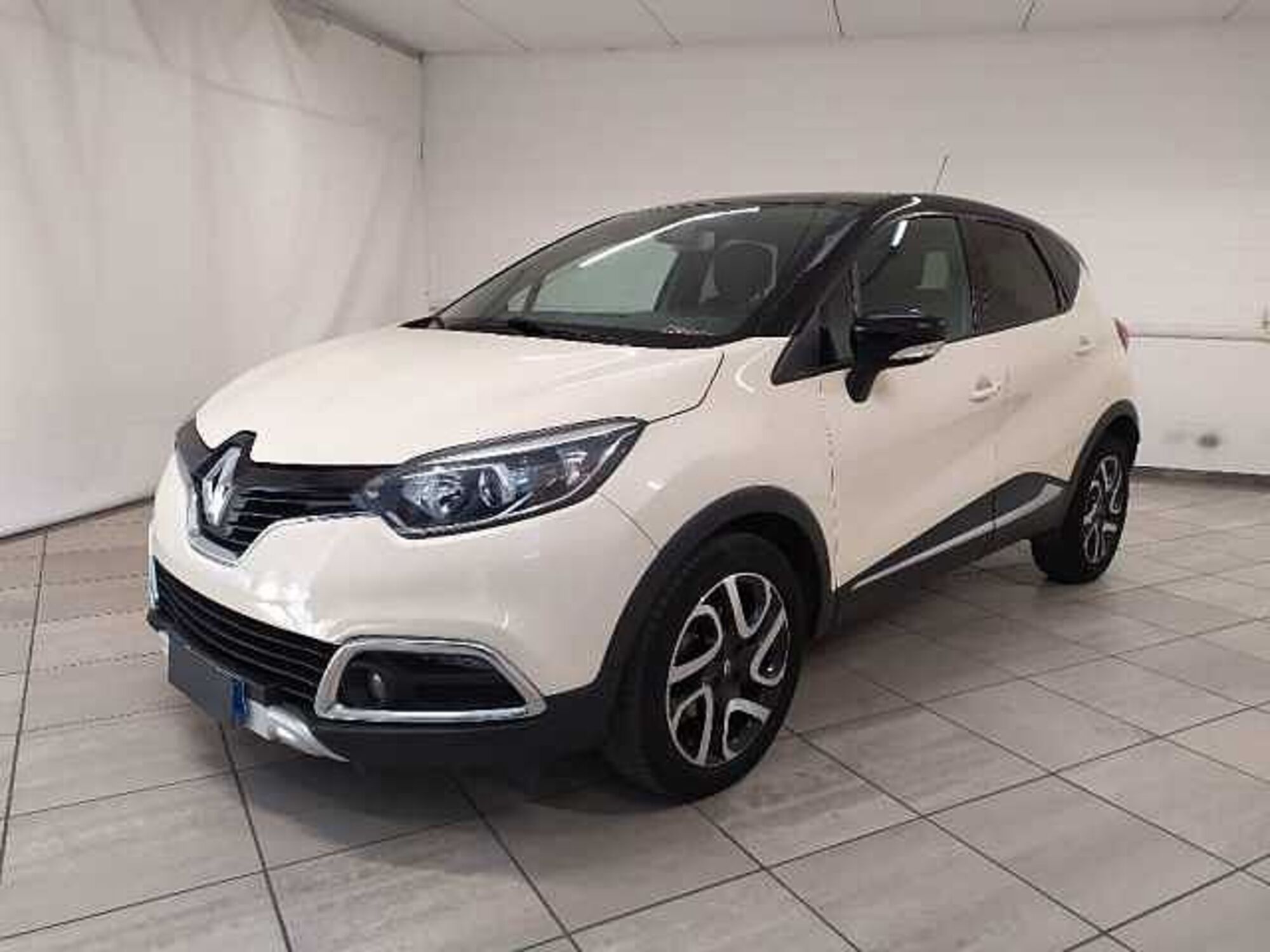 Renault Captur 1.5 dCi 8V 90 CV EDC Start&amp;Stop Excite  del 2015 usata a Cuneo