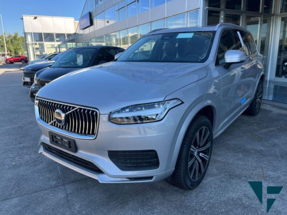 Volvo XC90 B5 (d) AWD automatico Core nuova a Tavagnacco (2)