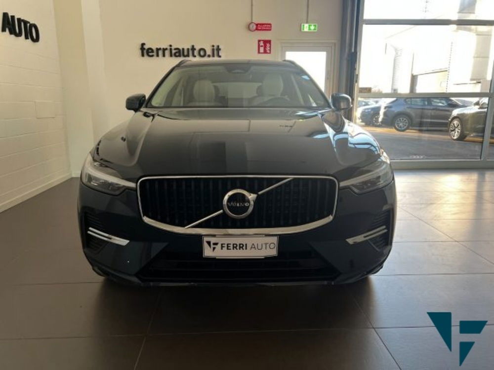 Volvo XC60 nuova a Udine (2)