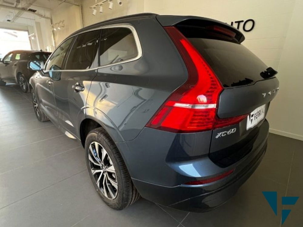 Volvo XC60 nuova a Udine (4)