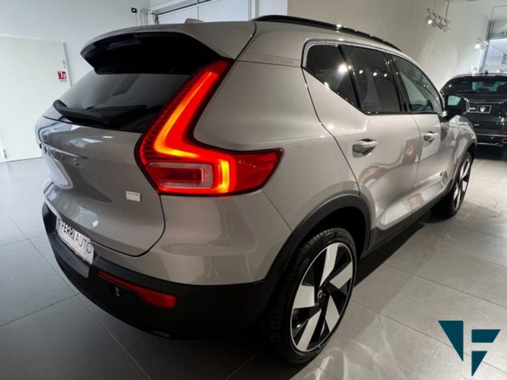 Volvo XC40 Recharge Pure Electric Single Motor RWD Plus nuova a Tavagnacco (4)