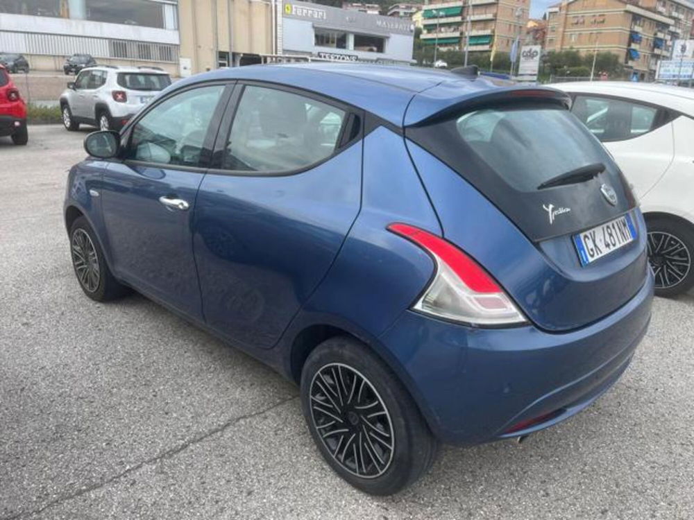 Lancia Ypsilon usata a Perugia (3)