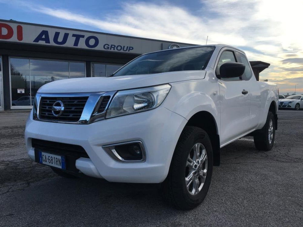 Nissan Navara 2.3 dCi 4WD King Cab Acenta  del 2020 usata a Bernezzo (4)