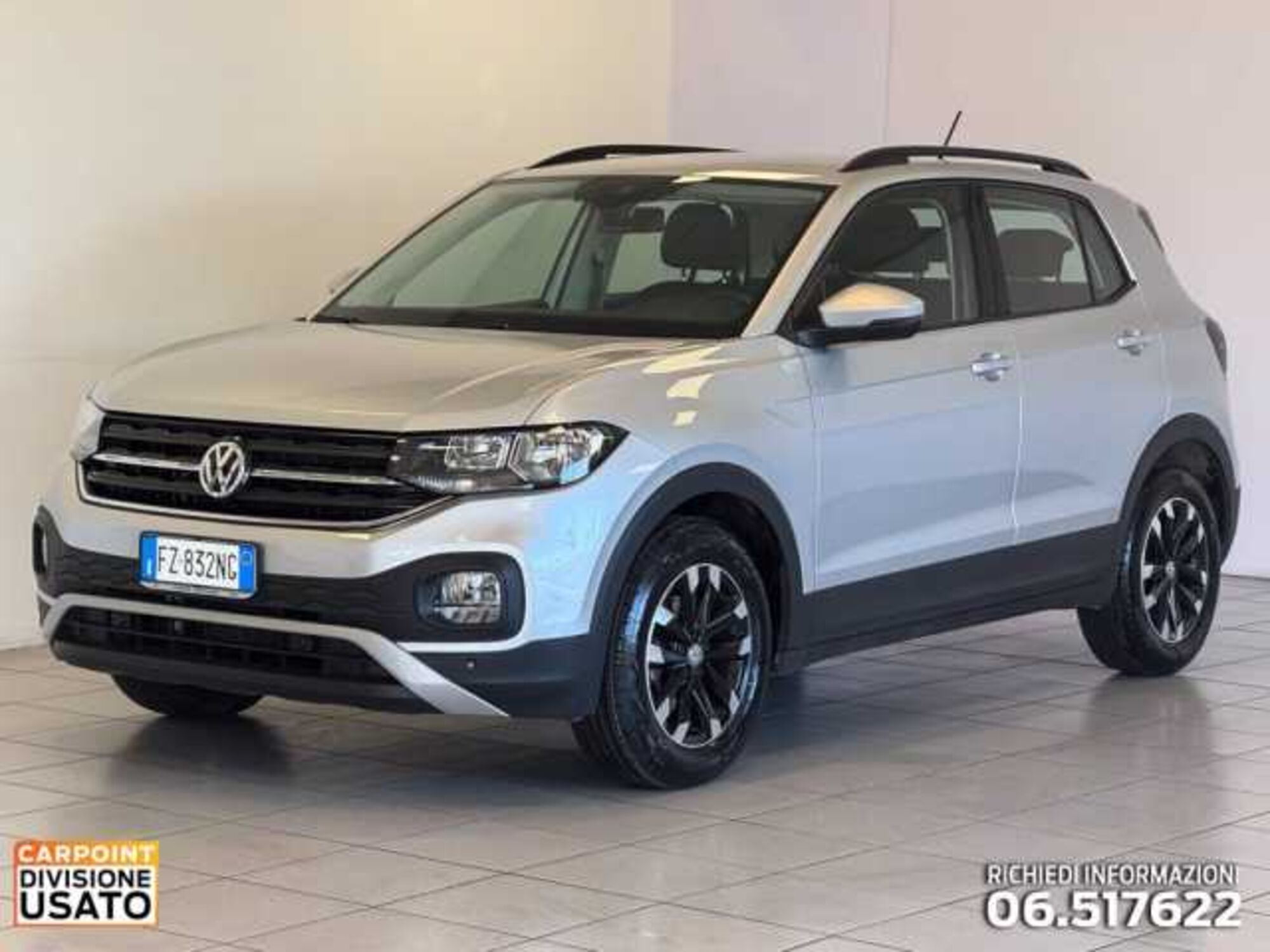 Volkswagen T-Cross 1.0 tsi Life 95cv del 2020 usata a Roma