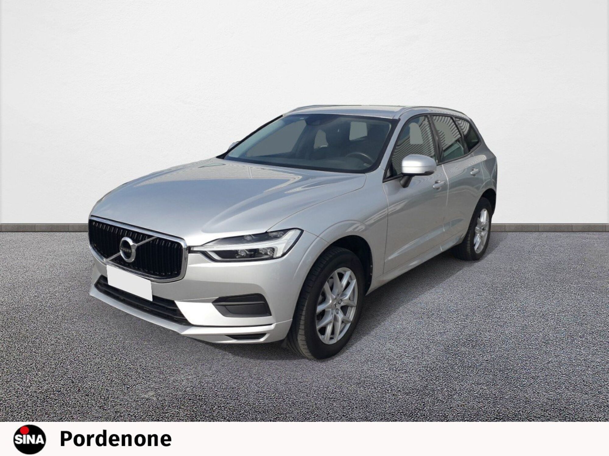 Volvo XC60 D4 AWD Geartronic Business  del 2019 usata a Pordenone