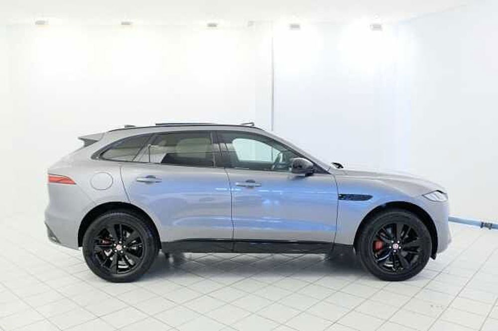 Jaguar F-Pace usata a Mantova (6)