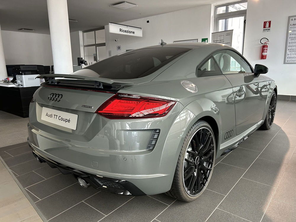 Audi TT Coupé nuova a Avellino (7)