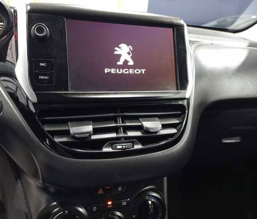 Peugeot 208 usata a Lecce (15)