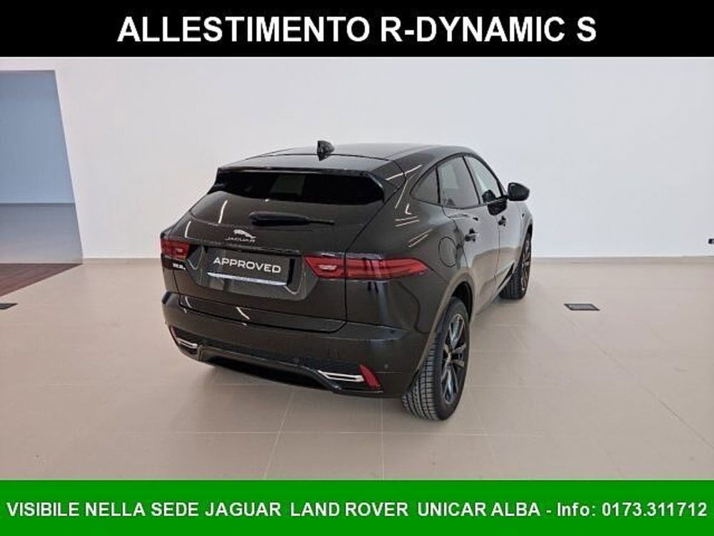 Jaguar E-Pace 2.0D I4 163 CV AWD Auto R-Dynamic S  nuova a Alba (2)