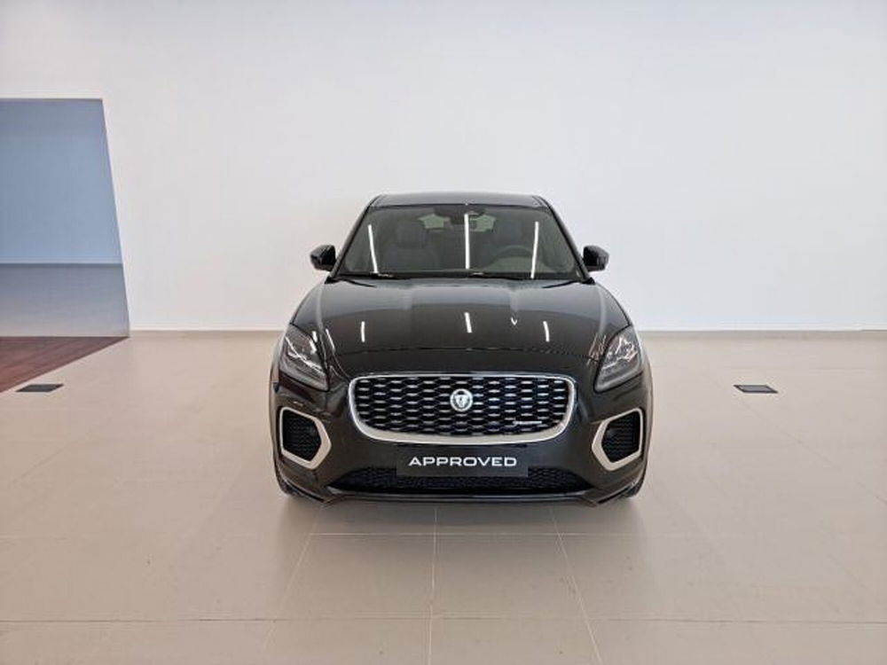 Jaguar E-Pace 2.0D I4 163 CV AWD Auto R-Dynamic S  nuova a Alba (4)