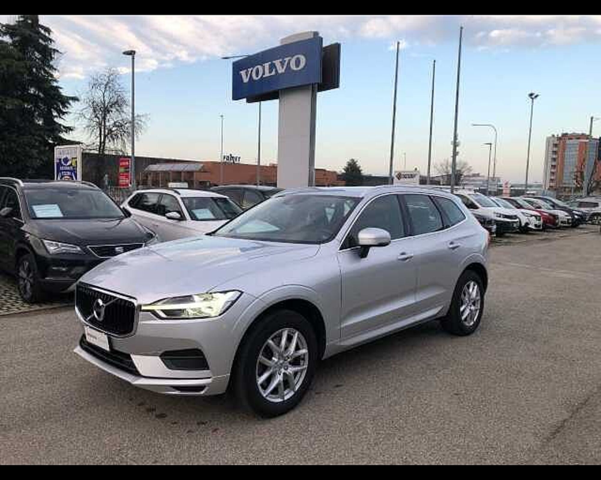 Volvo XC60 B4 (d) AWD Geartronic Business Plus del 2020 usata a Ravenna