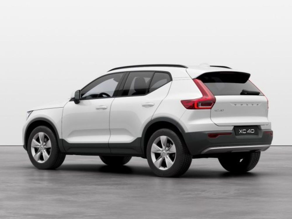 Volvo XC40 nuova a Modena (4)