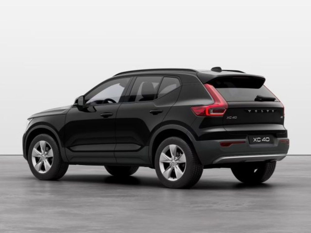 Volvo XC40 nuova a Modena (4)