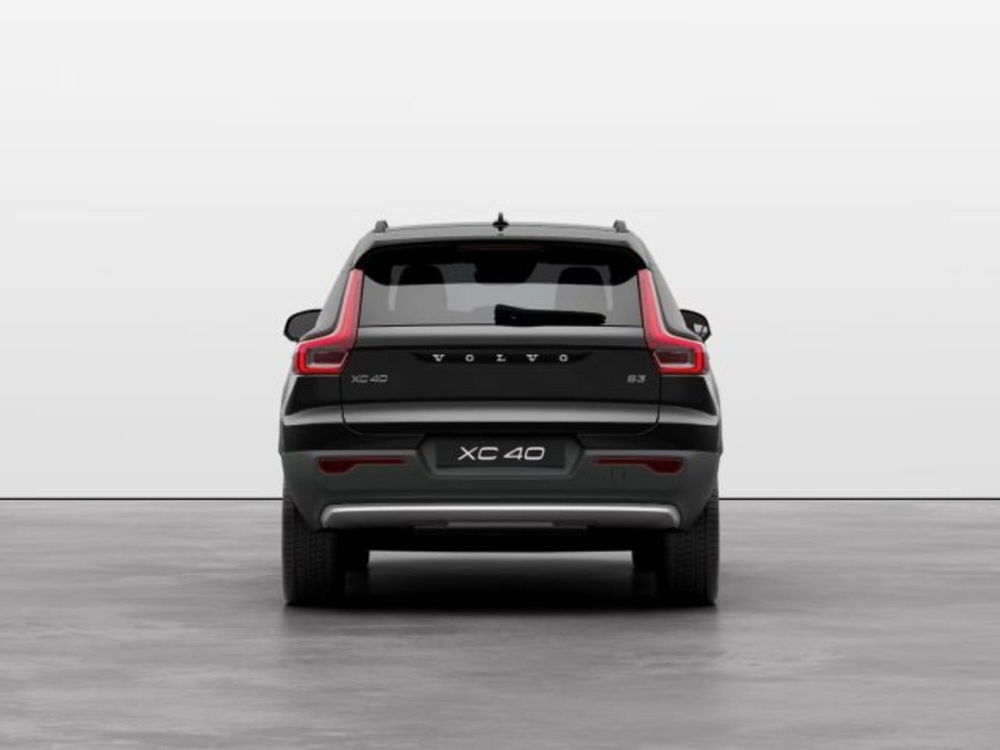 Volvo XC40 nuova a Modena (5)