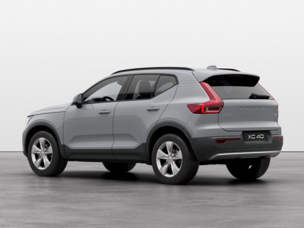 Volvo XC40 nuova a Modena (4)