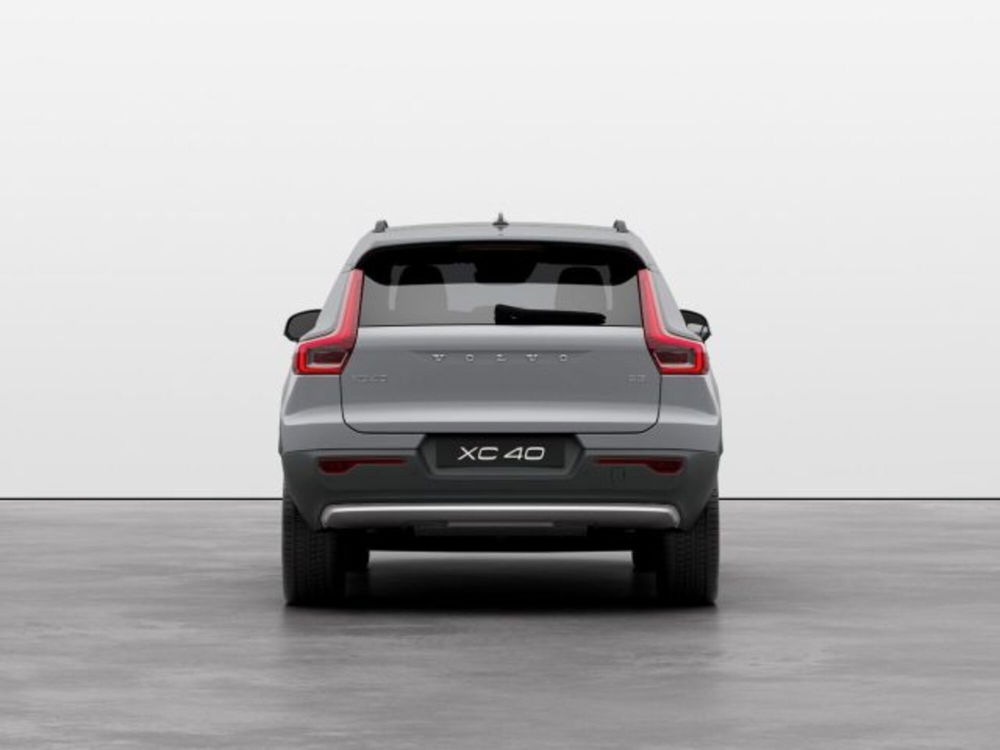 Volvo XC40 nuova a Modena (5)