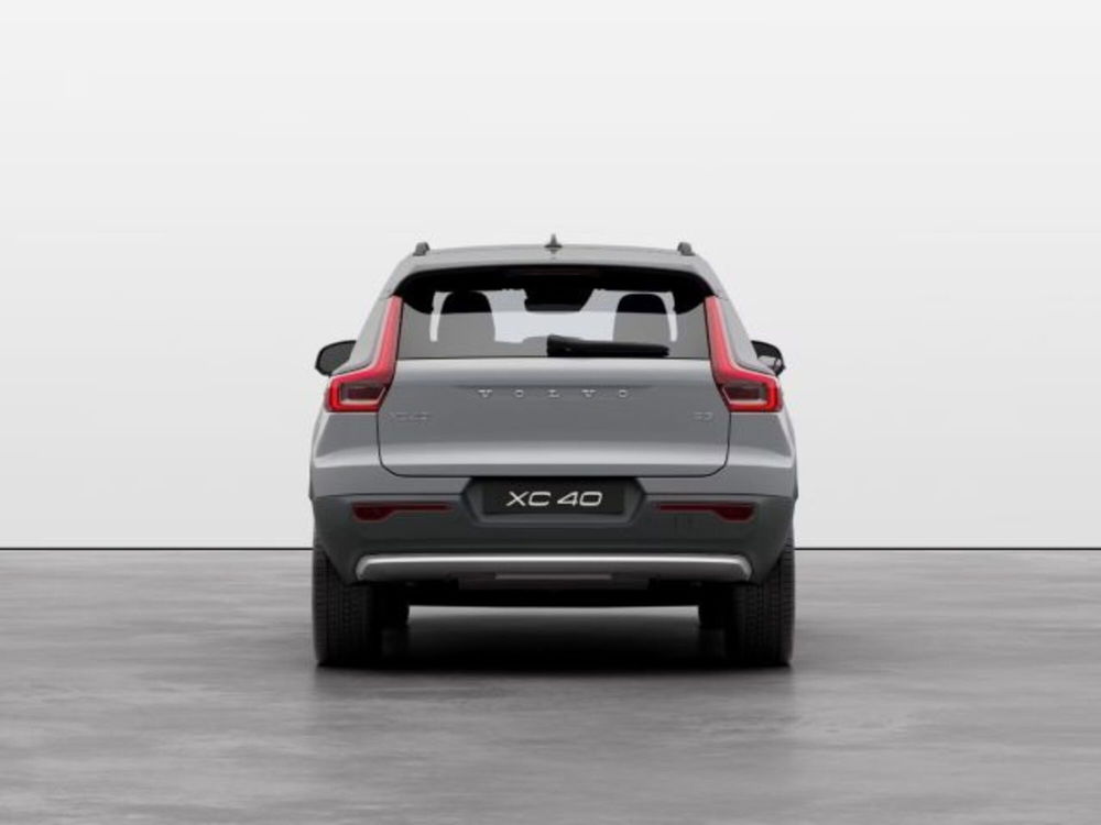 Volvo XC40 nuova a Modena (5)