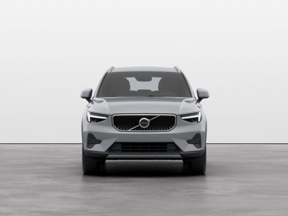 Volvo XC40 nuova a Modena (7)