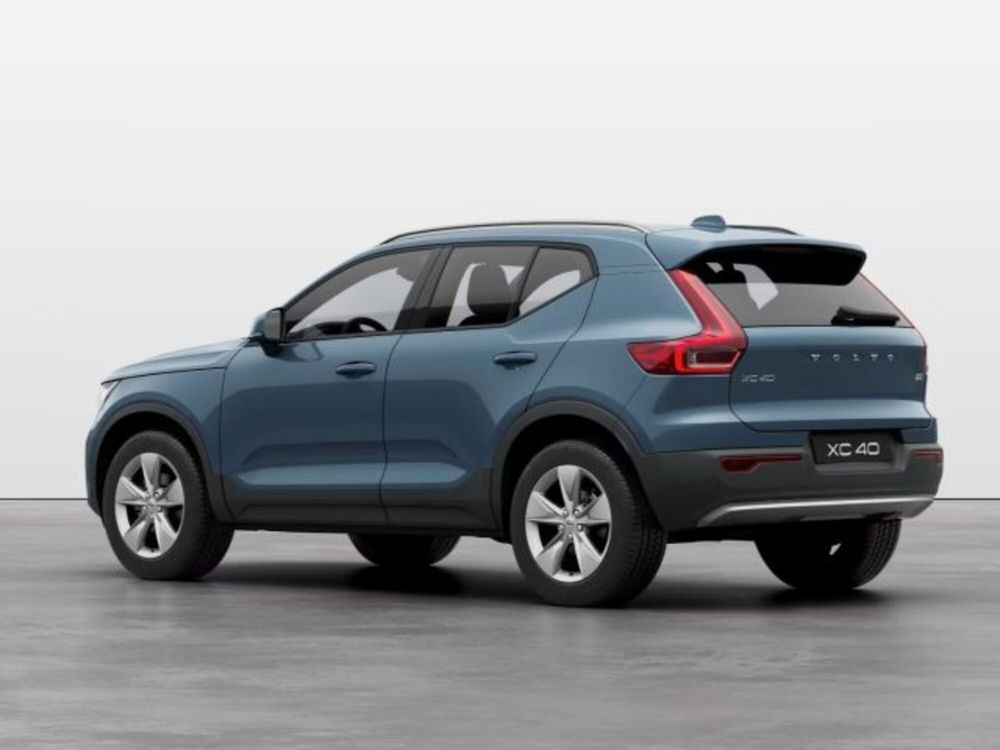 Volvo XC40 nuova a Modena (4)