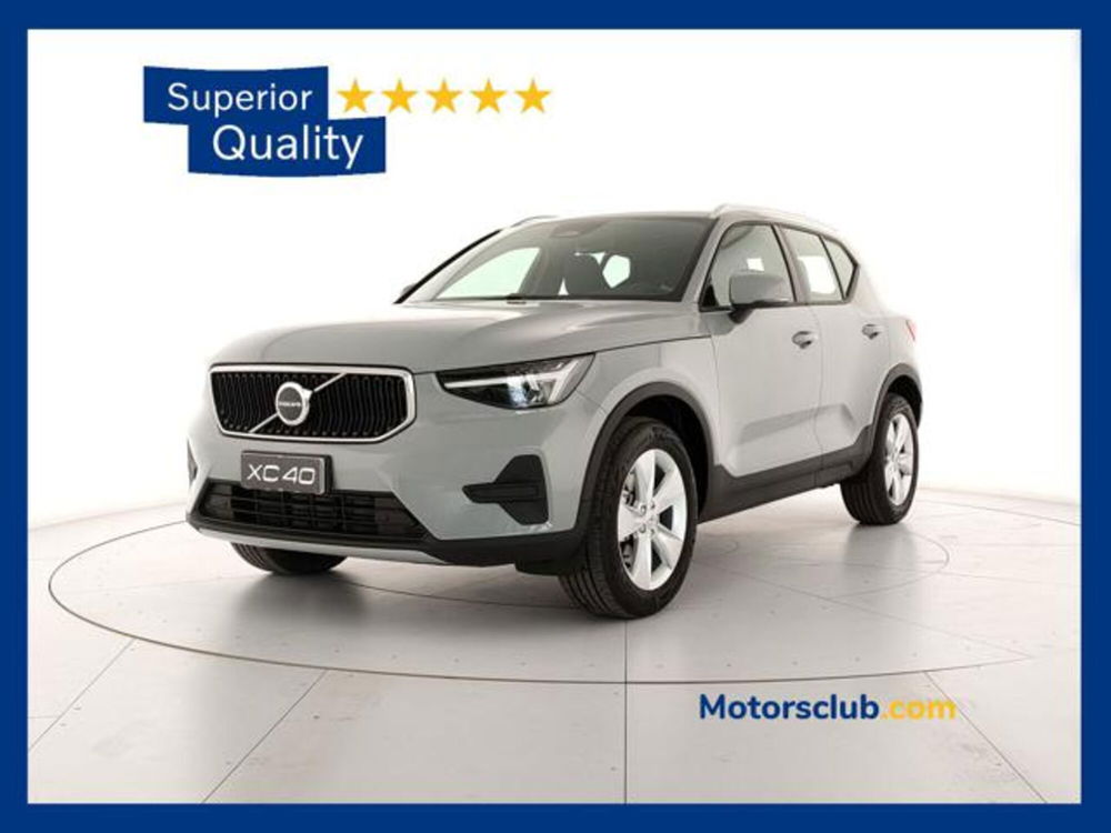 Volvo XC40 B3 automatico Essential  nuova a Modena