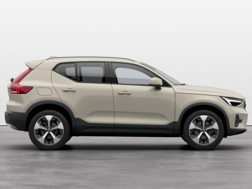 Volvo XC40 nuova a Modena (6)